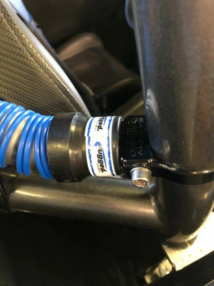 Axia Alloys Helmet Race Air Pumper Hose Plug Mount - Image 5