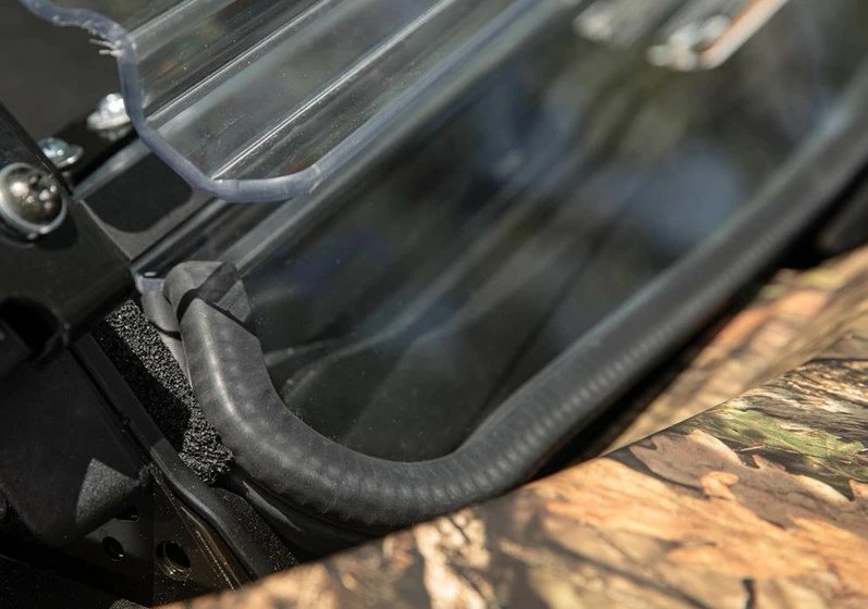 SuperATV Can-Am Commander Scratch Resistant Flip Windshield (2021+) - Image 4