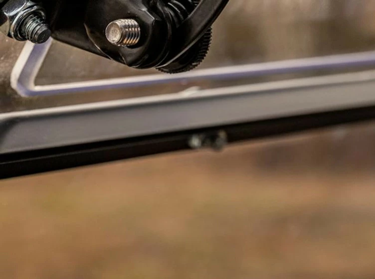 SuperATV Can-Am Commander Scratch Resistant Vented Full Windshield(2021+) - Image 2