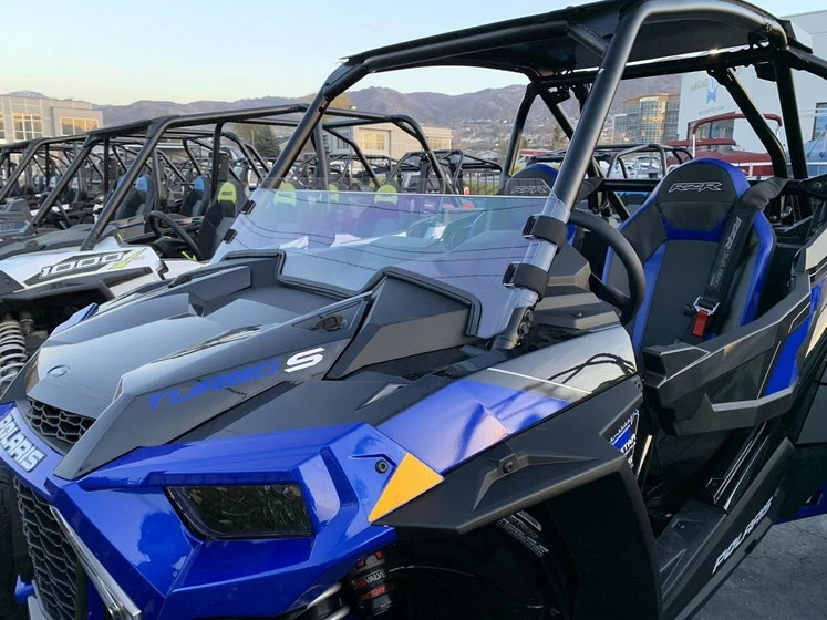 UTVZilla Polaris RZR Polycarbonate Windshield W/ Quick Straps - Image 4