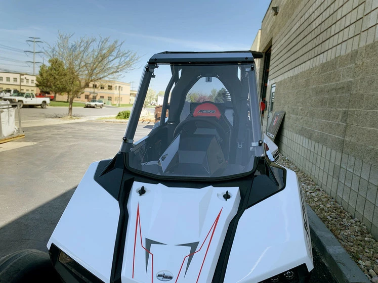 UTVZilla Polaris RZR RS1 Hard Coated Polycarbonate Full Windshield W/ Billet Clamps - Image 4